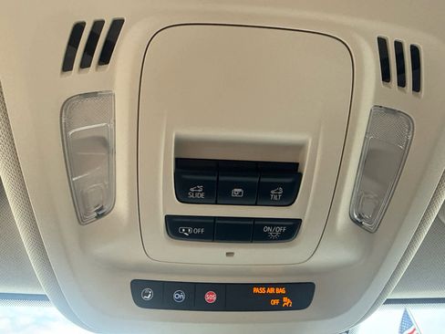 Used 2023 Buick Envision Essence w/ Sport Touring Package image 24