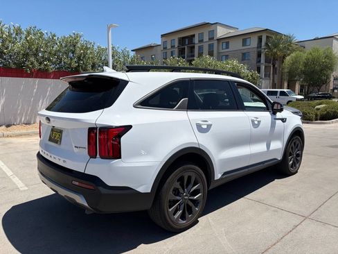 Used 2021 Kia Sorento SX Prestige AWD/4WD image 2