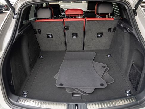 Certified 2025 Porsche Macan image 20