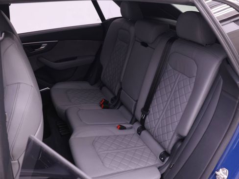 Certified 2025 Audi SQ8 Prestige w/ Prestige Package AWD/4WD image 13