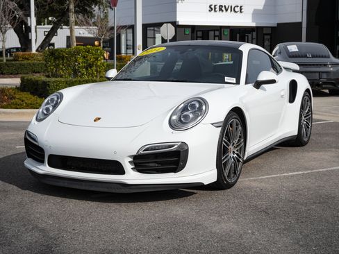 Used 2014 Porsche 911 Turbo S image 5