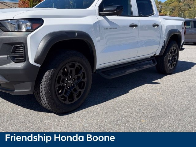 Used 2026 Chevrolet Colorado Trail Boss AWD/4WD image 9