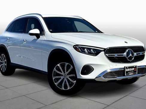 Used 2024 Mercedes-Benz GLC 300 4MATIC image 2