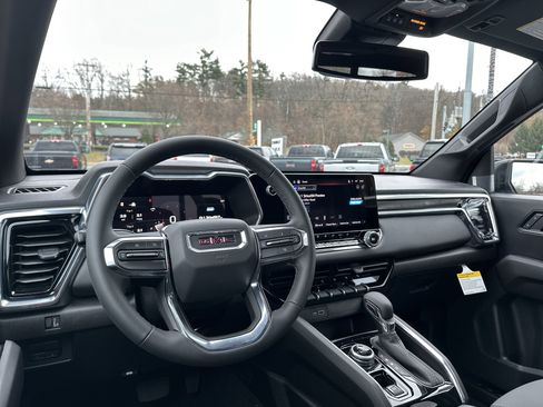 New 2026 GMC Canyon Elevation image 15