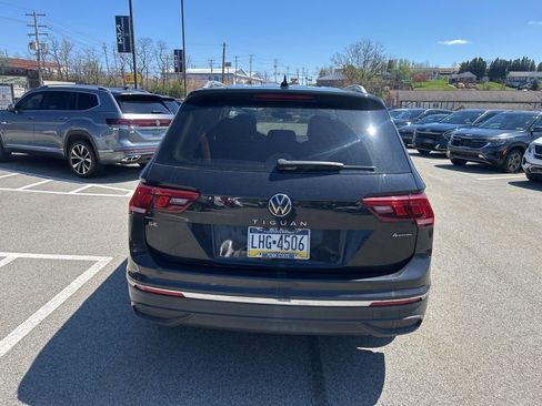 Used 2022 Volkswagen Tiguan SE image 5