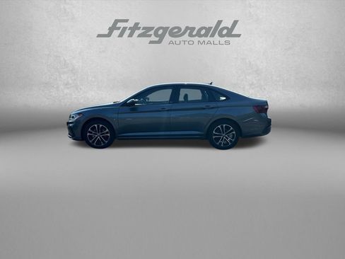 Used 2025 Volkswagen Jetta Sport FWD image 5