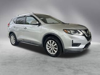 Used 2018 Nissan Rogue SV FWD video 2