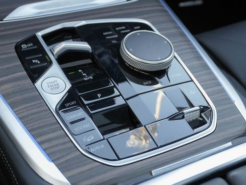 Certified 2025 BMW X7 xDrive40i image 26