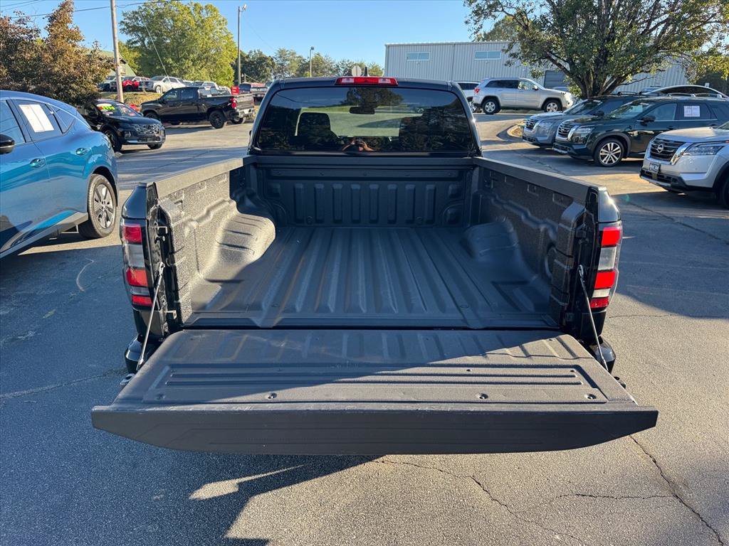 Certified 2025 Nissan Frontier SV RWD image 10