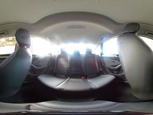 Used 2025 Volkswagen Jetta SE image 41