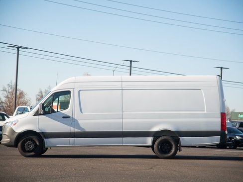 New 2025 Mercedes-Benz Sprinter 4500 image 5