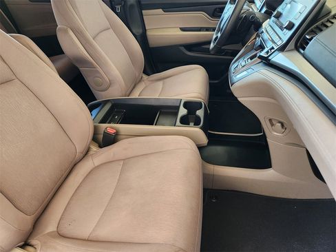 Certified 2019 Honda Odyssey LX image 13