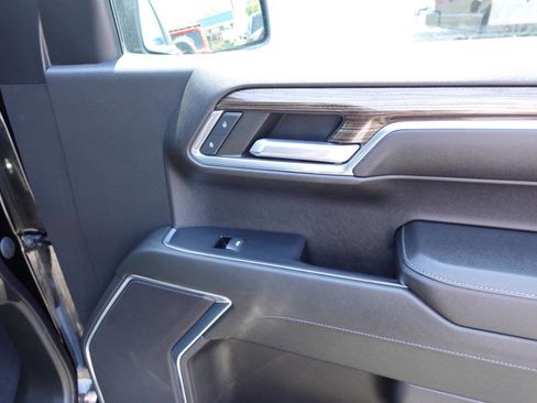Used 2023 Chevrolet Silverado 1500 LT AWD/4WD image 33