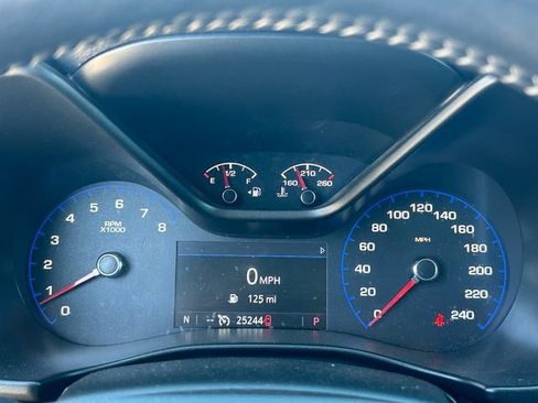 Used 2021 Chevrolet Colorado ZR2 w/ ZR2 Midnight Special Edition image 21