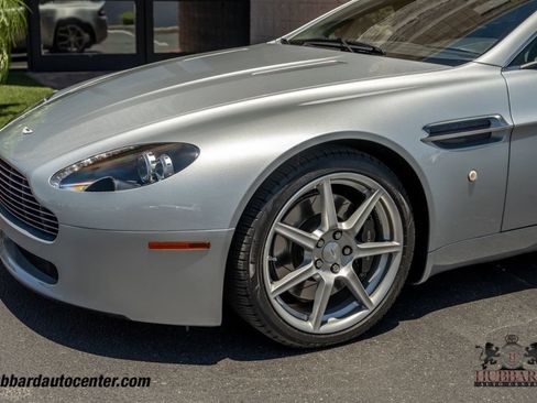 Used 2008 Aston Martin V8 Vantage Coupe RWD image 38