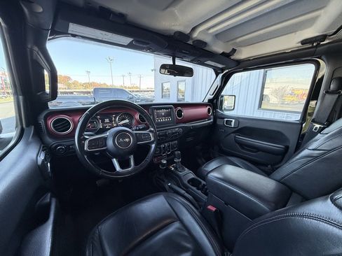 Used 2021 Jeep Wrangler Unlimited Rubicon w/ Xtreme Recon 35" Tire Package image 10