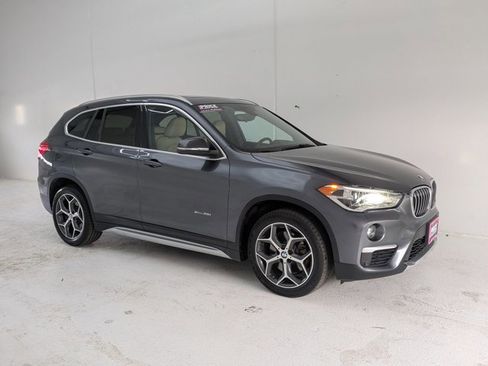 Used 2017 BMW X1 xDrive28i image 3