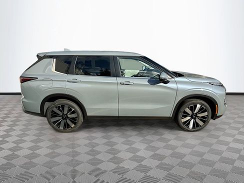 New 2026 Mitsubishi Outlander SE FWD image 8