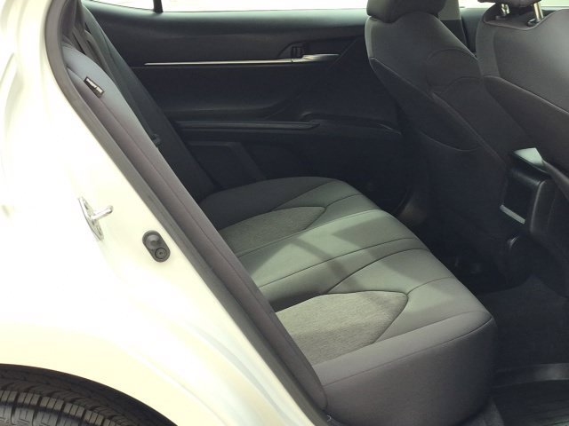 Used 2022 Toyota Camry LE FWD image 18