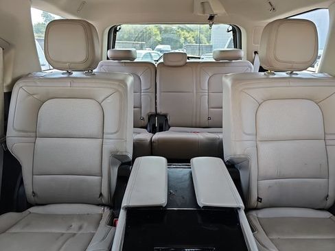 Used 2023 Lincoln Navigator Reserve AWD/4WD image 25
