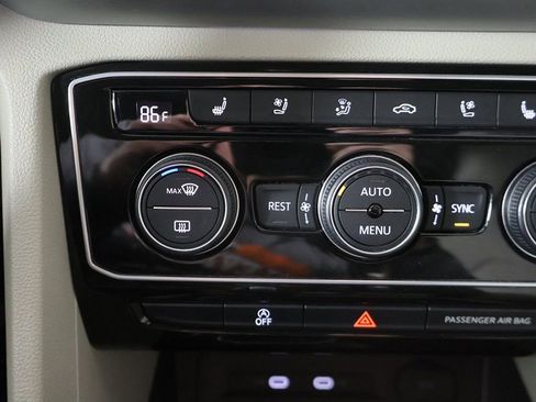 Used 2023 Volkswagen Atlas SEL Premium image 54