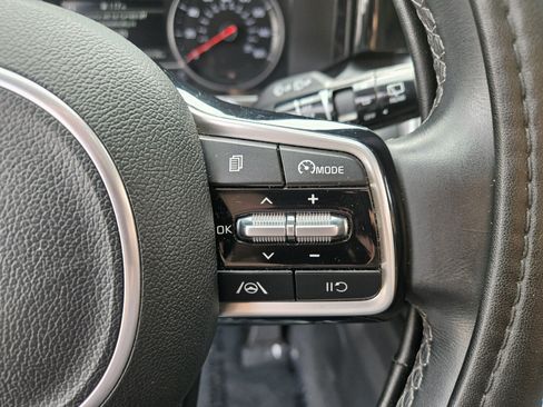 Used 2022 Kia Sorento S w/ Panoramic Sunroof Package FWD image 26