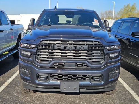 Used 2025 RAM 2500 Big Horn AWD/4WD image 2