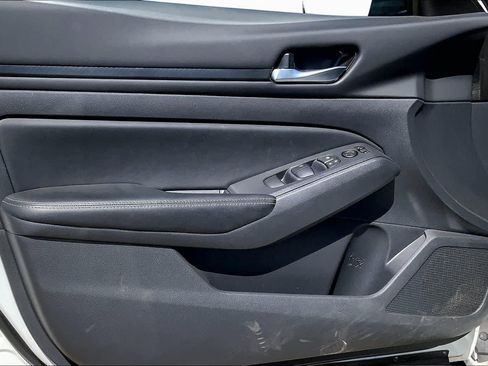 Used 2025 Nissan Altima 2.5 SV FWD image 22