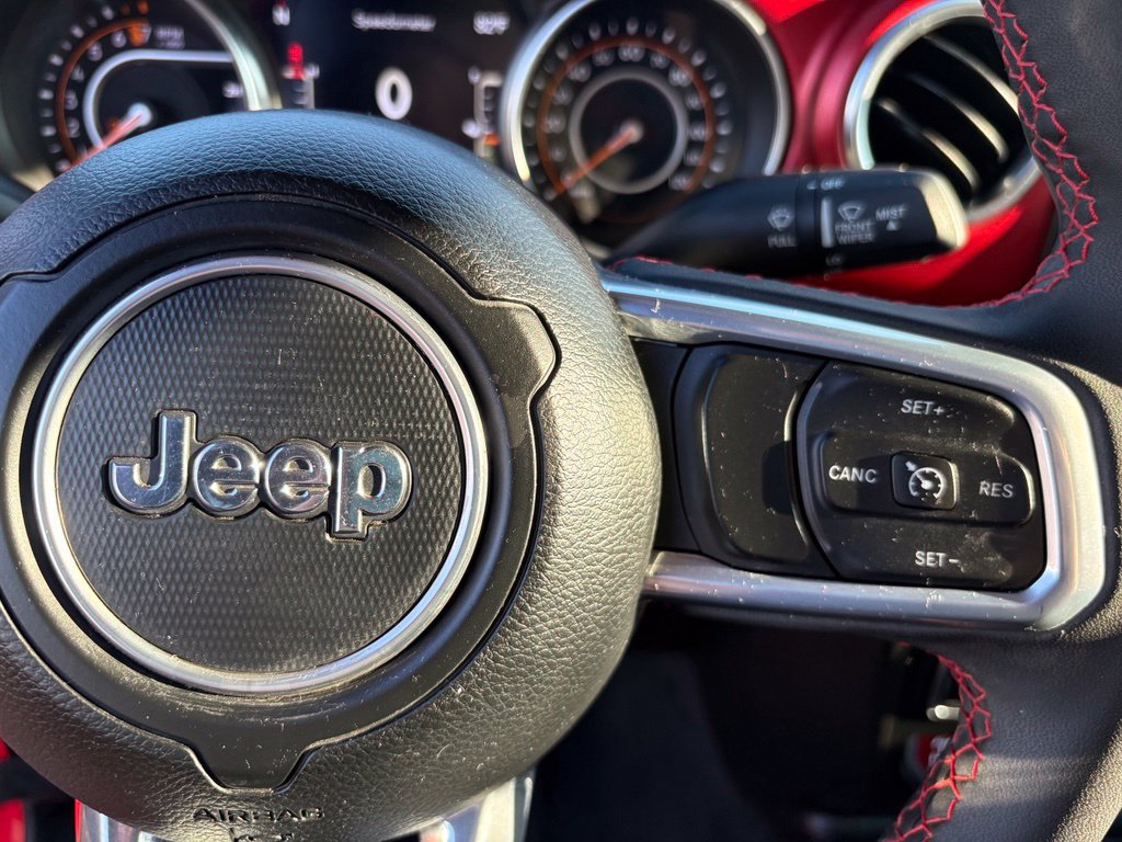 Used 2023 Jeep Gladiator Rubicon AWD/4WD image 18