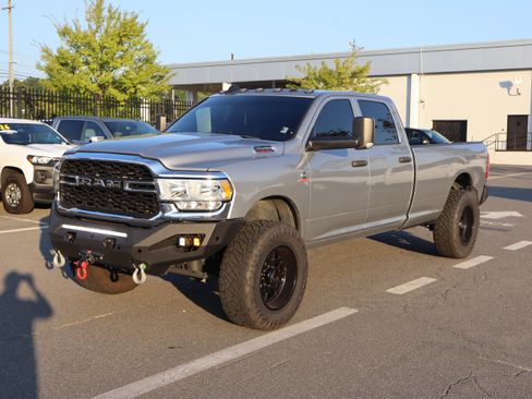 Used 2022 RAM 2500 Tradesman AWD/4WD image 5