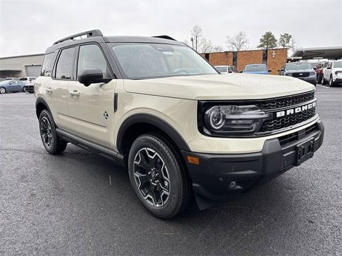 New 2025 Ford Bronco Sport Outer Banks w/ Outer Banks Tech Package+ image 2