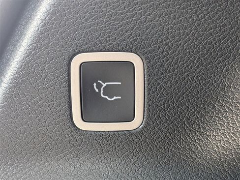 New 2026 Chrysler Pacifica Select image 13