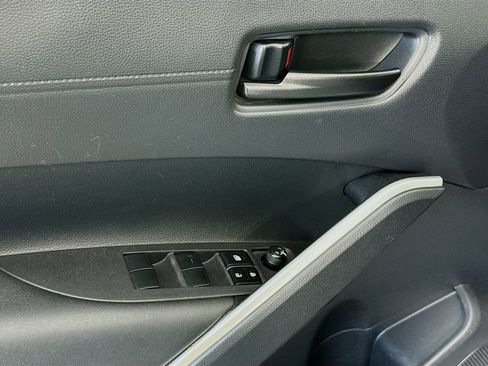 Used 2023 Toyota Corolla Cross LE image 23