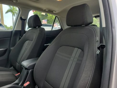 Certified 2023 Hyundai Venue SEL FWD image 14