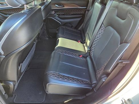 Used 2022 Jeep Grand Cherokee Summit w/ Adv Protech Group IV AWD/4WD image 11