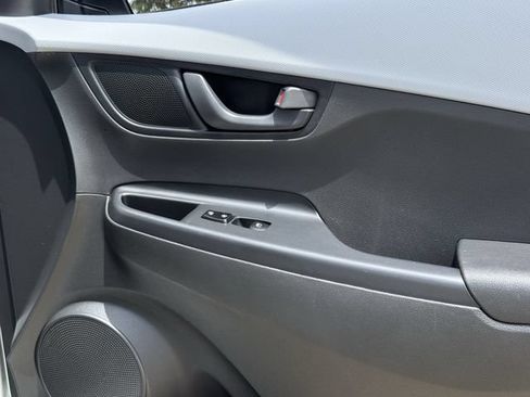 Used 2019 Hyundai Kona SE FWD image 25