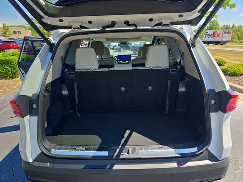 Used 2025 Toyota Grand Highlander AWD Hybrid image 12