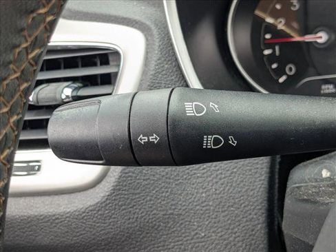 Used 2021 Jeep Compass Latitude image 6