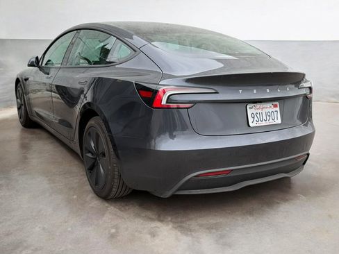 Used 2025 Tesla Model 3 image 24