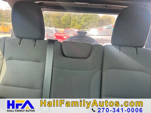 Used 2018 Jeep Wrangler Unlimited Sport image 23