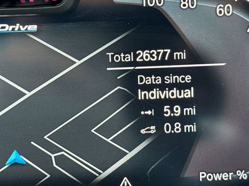 Used 2023 BMW 530e xDrive w/ Premium Package image 24