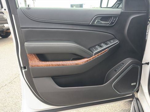 Used 2019 Chevrolet Tahoe Premier RWD image 32