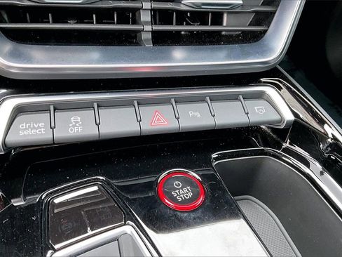 Certified 2023 Audi e-tron GT Premium Plus image 29