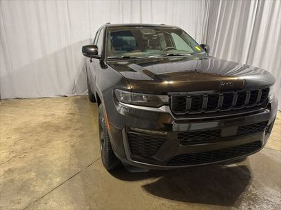 New 2026 Jeep Grand Cherokee Limited w/ Limited Altitude Package