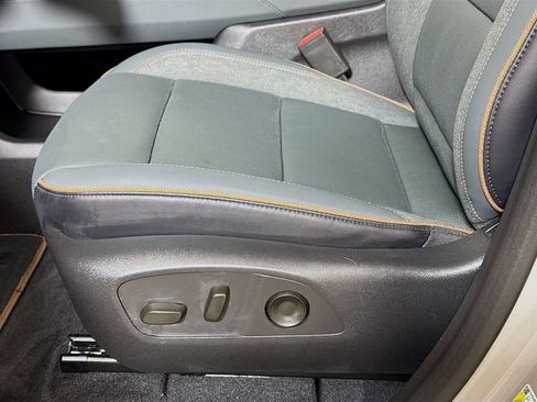 Certified 2026 GMC Acadia AT4 w/ Luxury Package AWD/4WD image 18