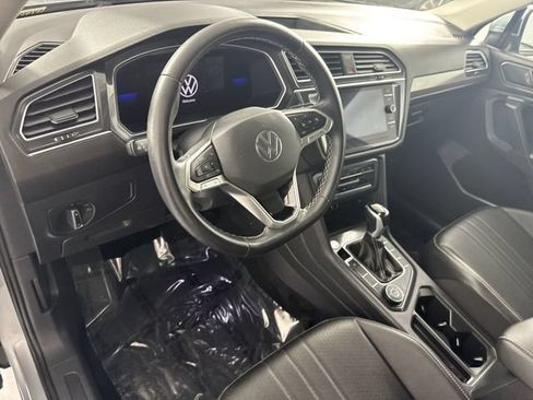 Used 2023 Volkswagen Tiguan SE AWD/4WD image 23