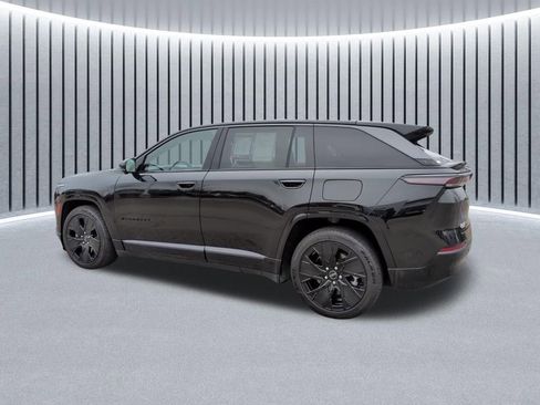 Used 2024 Jeep Wagoneer Launch Edition image 12