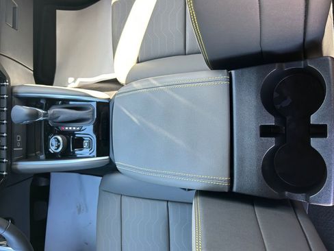 Used 2026 Chevrolet Colorado ZR2 image 25