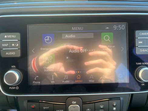 Certified 2024 Nissan Leaf SV Plus image 22