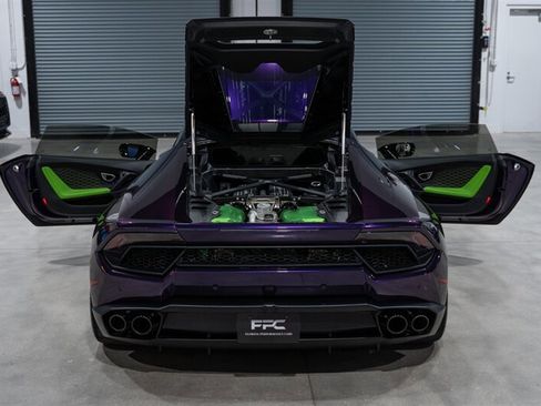 Used 2018 Lamborghini Huracan LP 580-2 RWD image 36